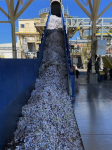 Shreds of paper pre-pulper